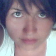 une  fille  tres  simpa